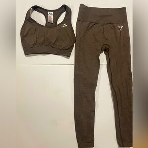NWOT GYM SHARK SET in Chocolate Brown! MINT ! Sz S.